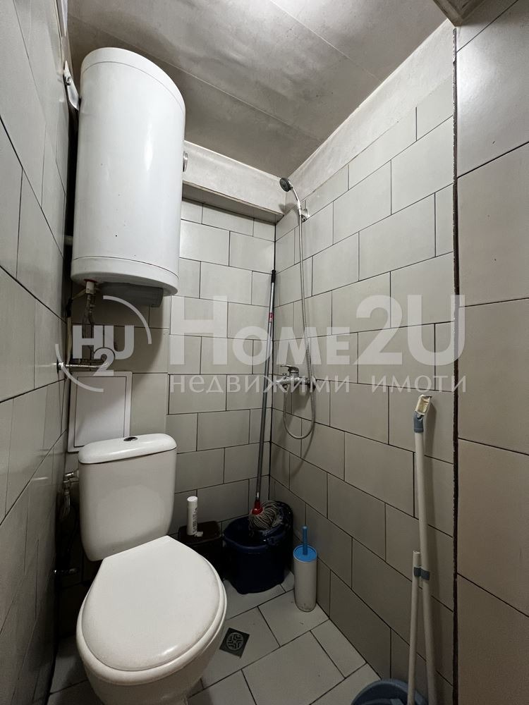 Myytävänä  Studio Varna , Vladislav Varnentšik 1 , 19 neliömetriä | 10644620 - kuva [2]