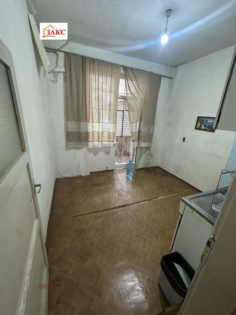 Продава 3-СТАЕН, гр. Кърджали, Център, снимка 2 - Апартаменти - 52144066