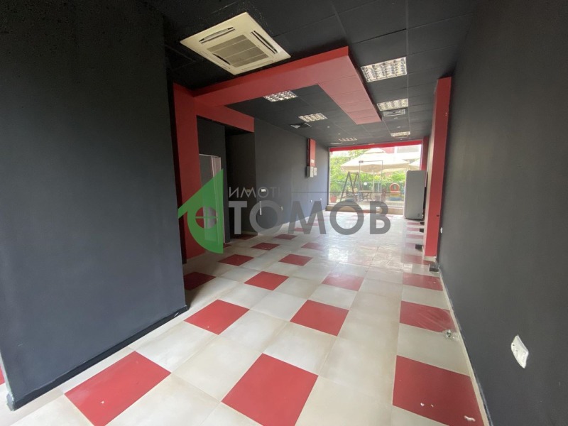 Продава МАГАЗИН в град Шумен, Център - 94 кв.м / 169 200 € » 330 926.44 лв., ИМОТИ ТОМОВ