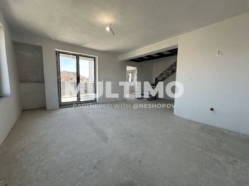 In vendita  Maisonette Sofia , Bakston , 151 mq | 40686352