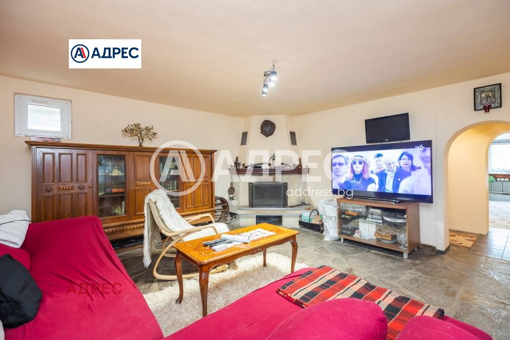 Продава КЪЩА, с. Долище, област Варна