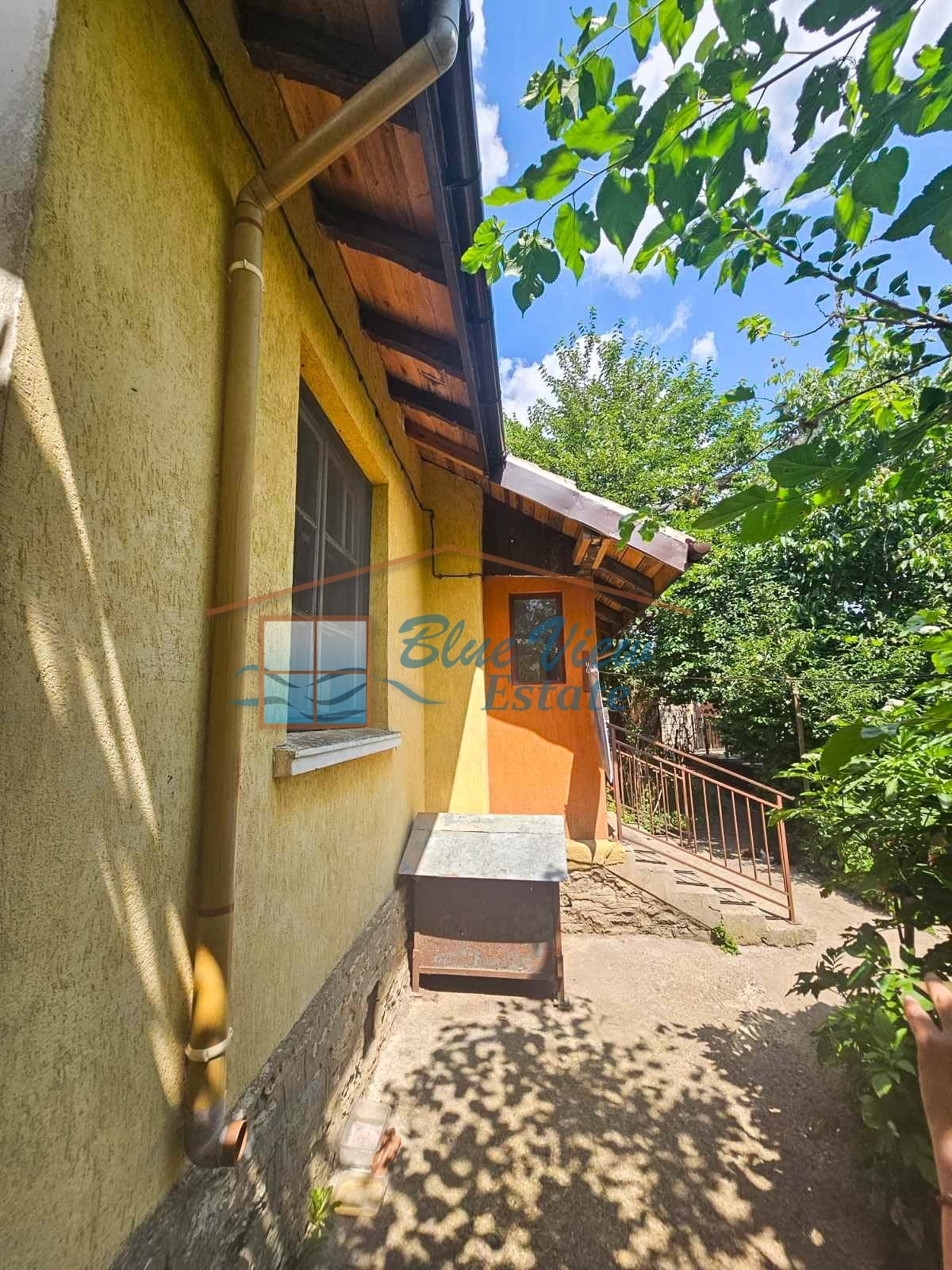 Продава КЪЩА, с. Стражица, област Добрич, снимка 3 - Къщи - 55688444