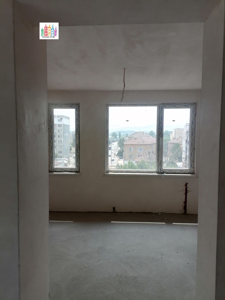 En venta  1 dormitorio Pernik , Moshino , 61 metros cuadrados | 29993447 - imagen [10]