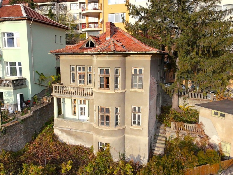 In vendita  Casa Veliko Tarnovo , Tsentar , 200 mq | 92047635