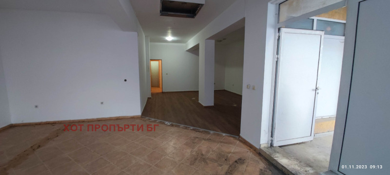 In vendita  Box auto Varna , Operata , 93 mq | 52469032 - Immagine [3]