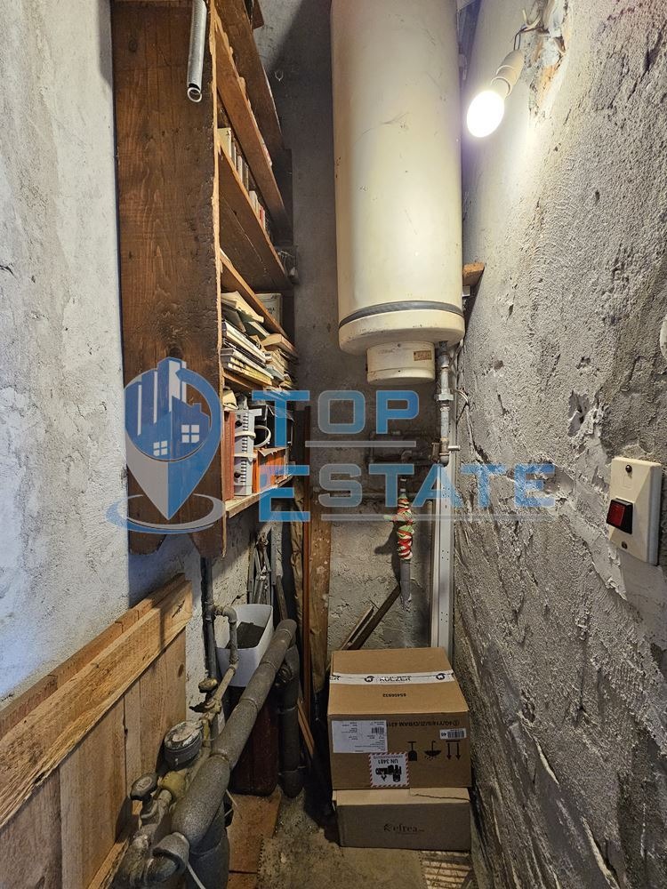 Продава МНОГОСТАЕН, гр. Велико Търново, Център, снимка 13 - Апартаменти - 53975010