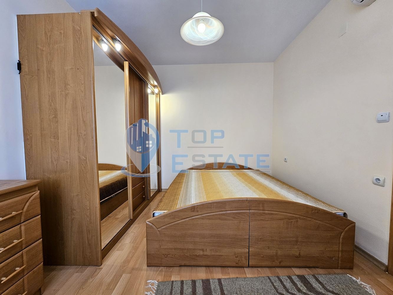 Продава МНОГОСТАЕН, гр. Велико Търново, Център, снимка 7 - Апартаменти - 53975010