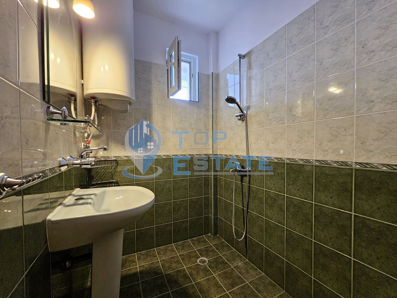 Продава МНОГОСТАЕН, гр. Велико Търново, Център, снимка 10 - Апартаменти - 53975010