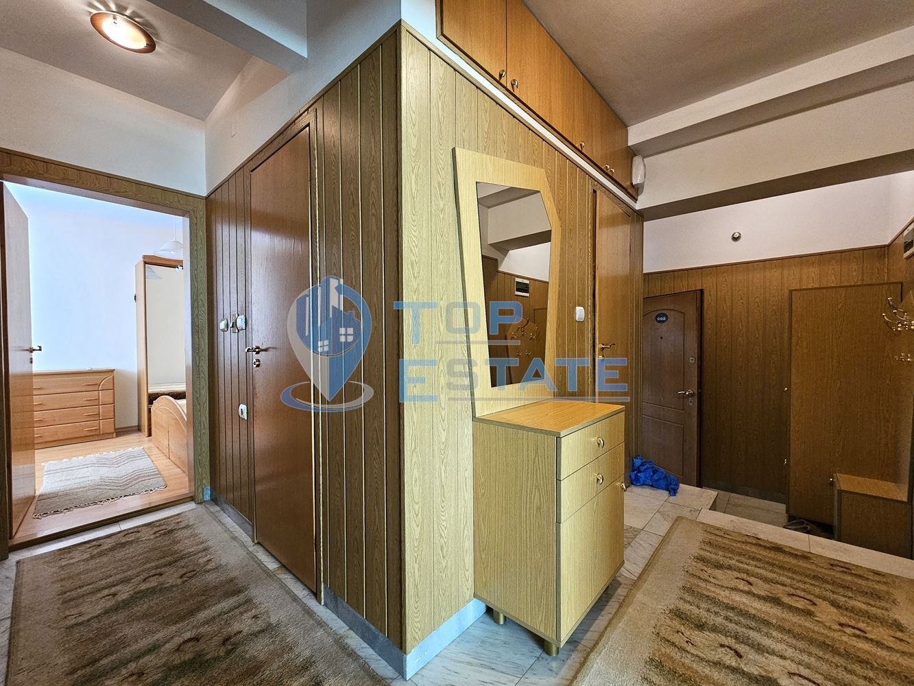 Продава МНОГОСТАЕН, гр. Велико Търново, Център, снимка 9 - Апартаменти - 53975010