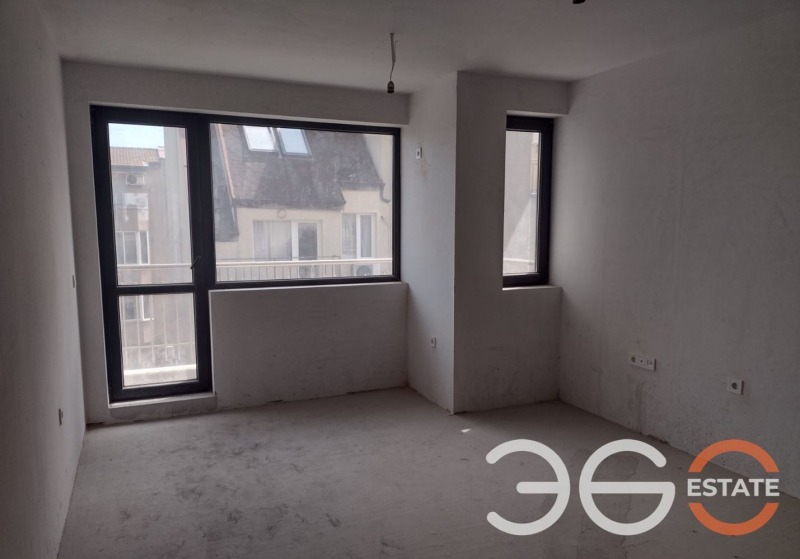 Продава 2-СТАЕН в град Варна, Възраждане 4 - 60 кв.м / 99 990 € » 195 563.44 лв., 360естейт