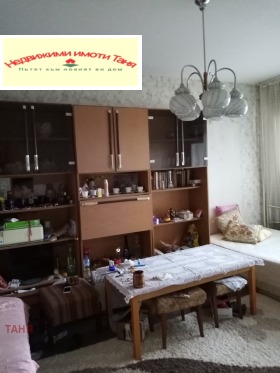 1 dormitorio Teva, Pernik 3