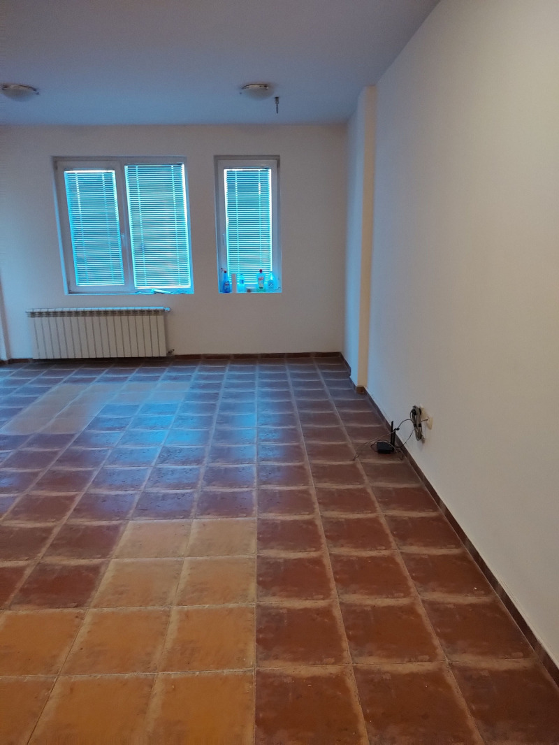 Продава  2-стаен град София , Света Троица , 72 кв.м | 16166636 - изображение [2]