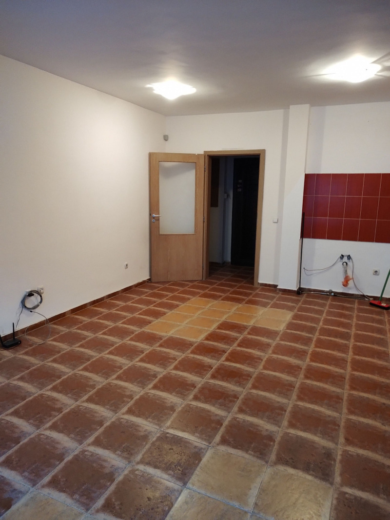 Продава  2-стаен град София , Света Троица , 72 кв.м | 16166636 - изображение [3]