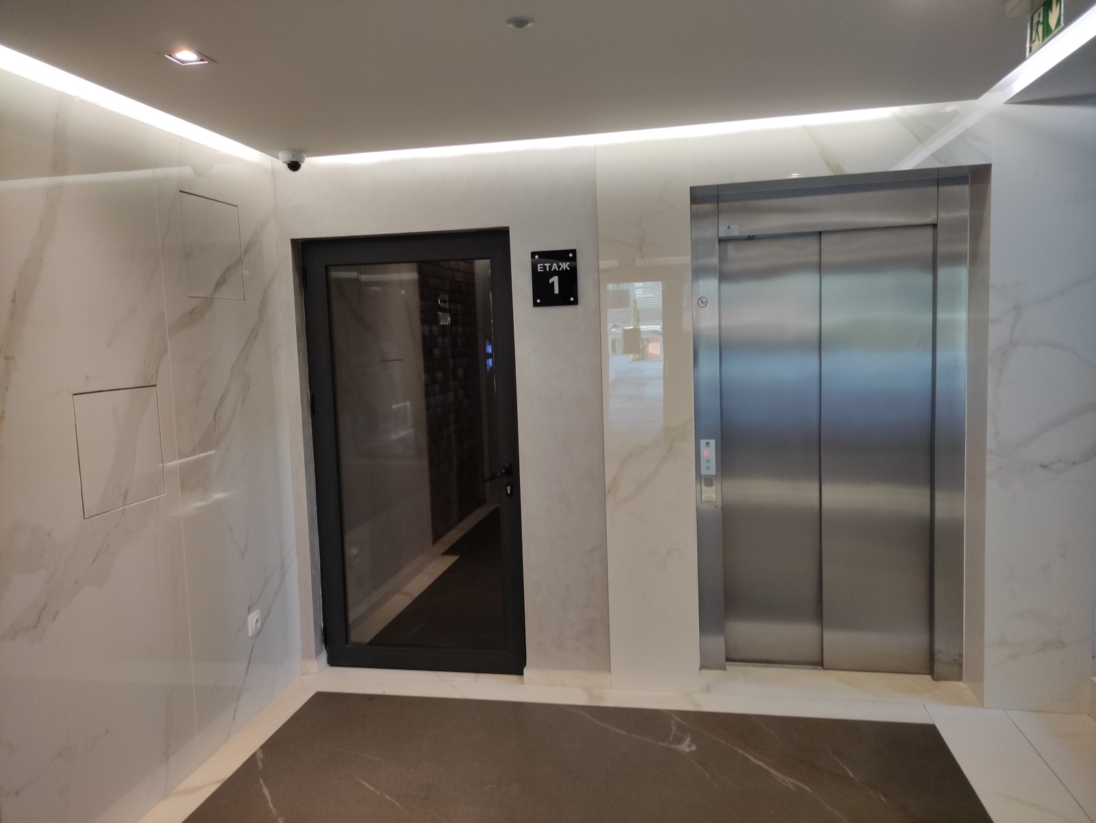 Продава 4-СТАЕН, гр. София, Витоша, снимка 2 - Апартаменти - 54733893