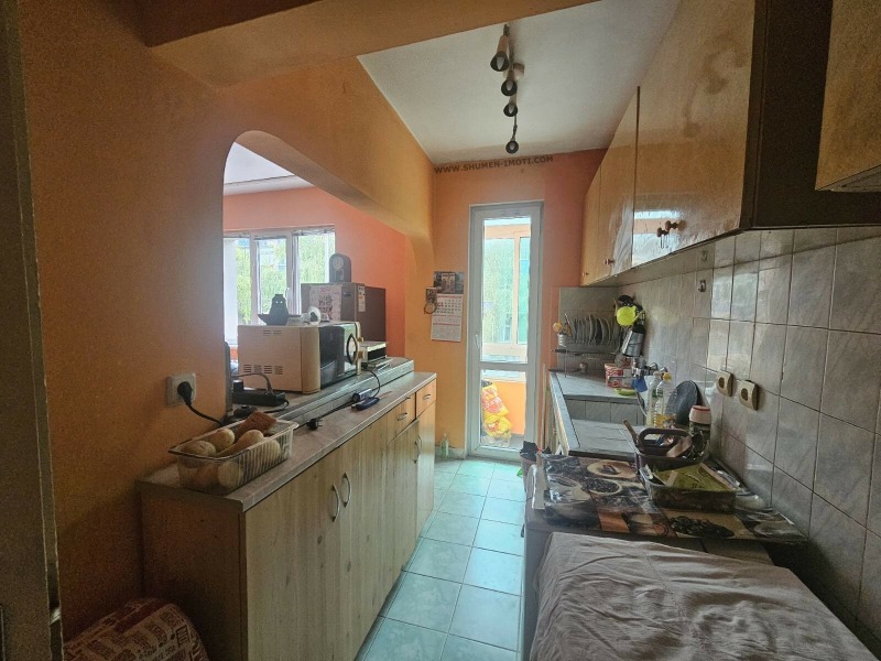 Продава  2-стаен град Шумен , Военно училище , 75 кв.м | 92387955