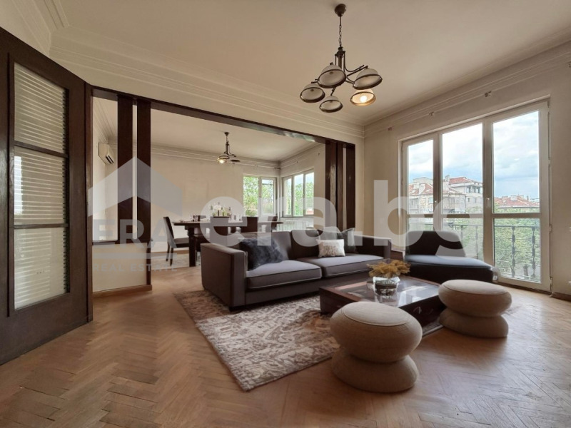 Продаја  3 спаваће собе Софија , Докторски паметник , 128 м2 | 92496111