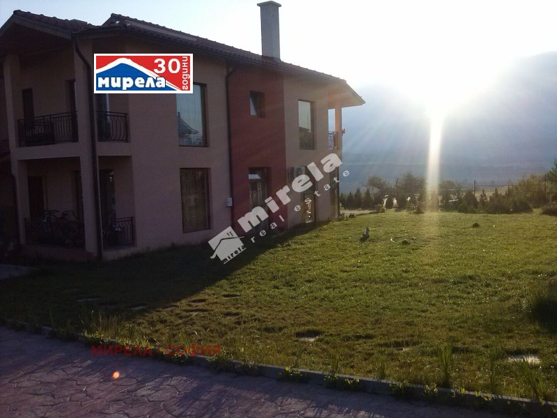 Продава КЪЩА в област Благоевград, с. Зелендол - 330 кв.м / 499 000 € » 975 959.17 лв., МИРЕЛА - СОФИЯ