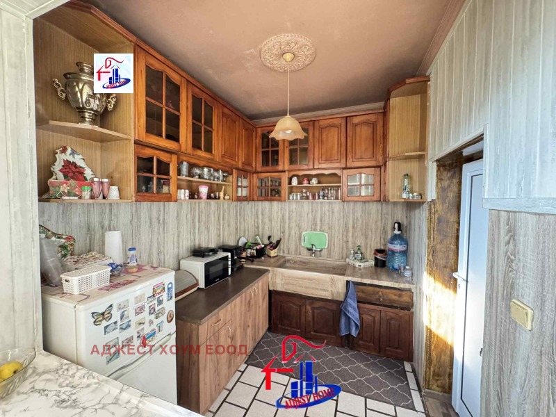 Продава ЕТАЖ ОТ КЪЩА, гр. Шумен, Дивдядово, снимка 8 - Етаж от къща - 53506758