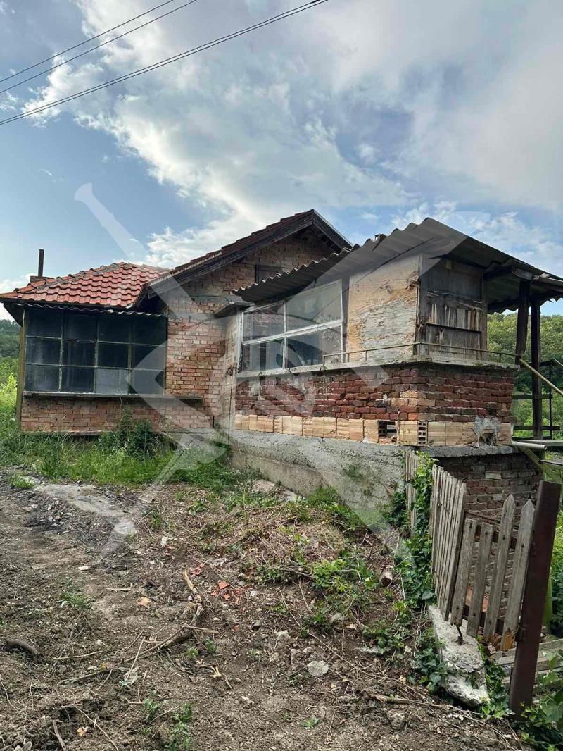 Продава КЪЩА в област Бургас, гр. Айтос - 300 кв.м / 32 500 € » 63 564.48 лв., ЕКС НВД БУРГАС ООД