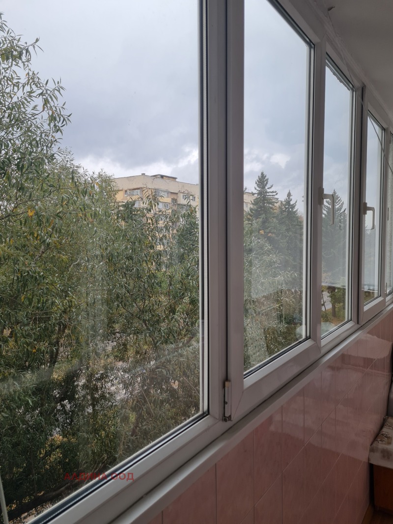 Продава  1-стаен град Перник , Изток , 46 кв.м | 52924682 - изображение [13]