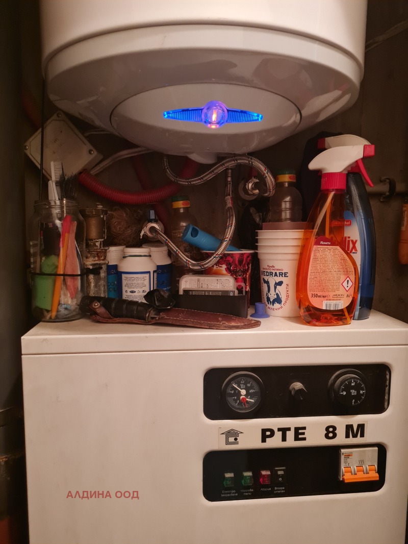 Продава  1-стаен град Перник , Изток , 46 кв.м | 52924682 - изображение [9]