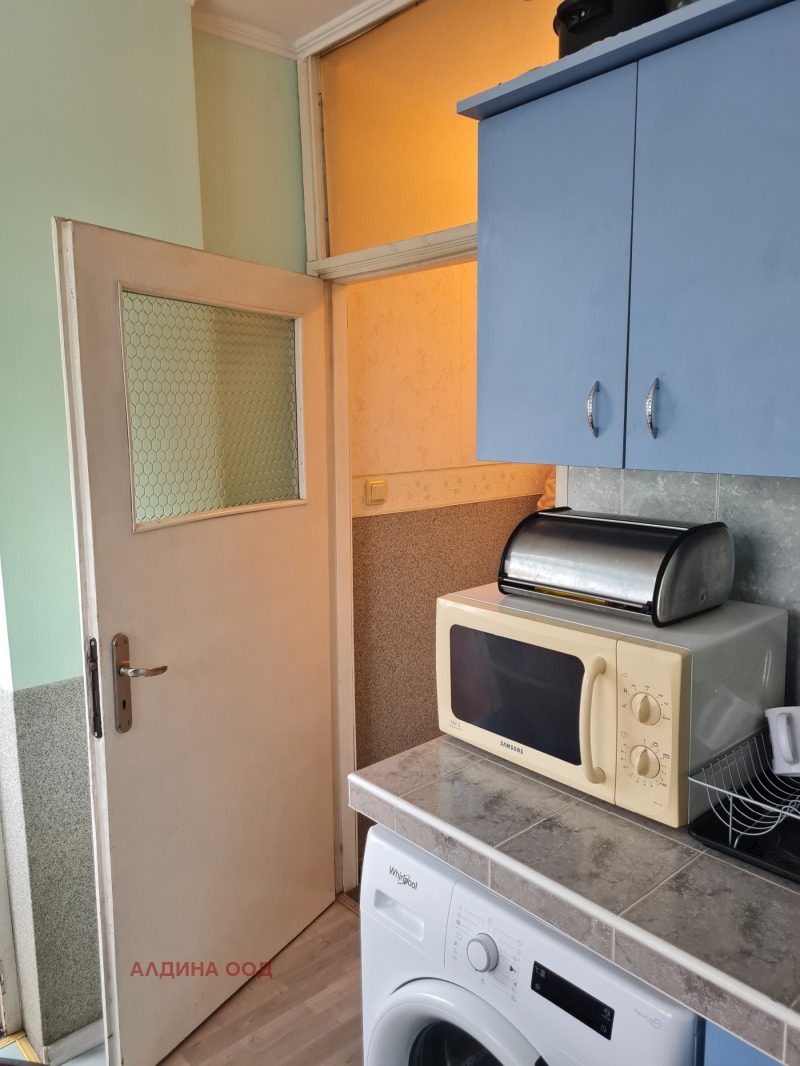 Продава  1-стаен град Перник , Изток , 46 кв.м | 52924682 - изображение [6]