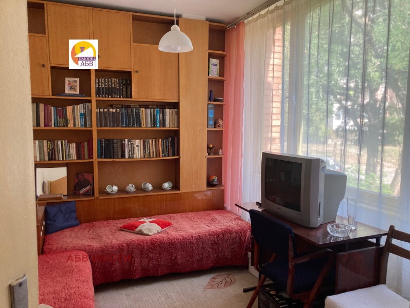 Myytävänä  2 makuuhuonetta Veliko Tarnovo , Kolju Fitšeto , 86 neliömetriä | 95749312 - kuva [8]