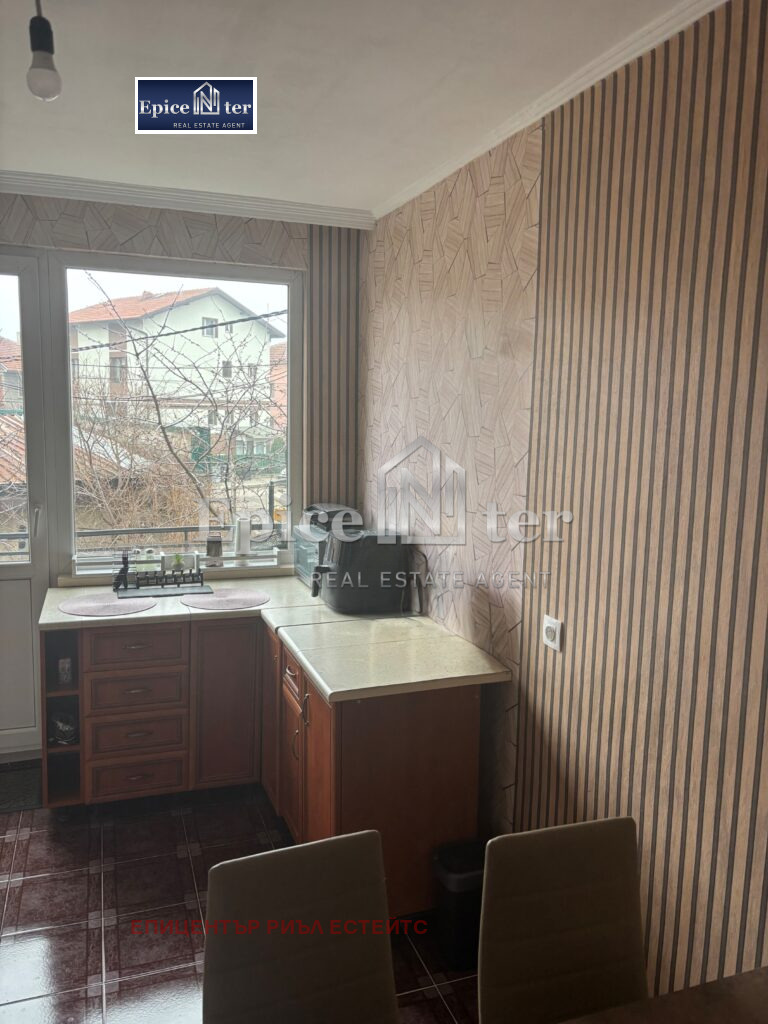 Продава ЕТАЖ ОТ КЪЩА, гр. Перник, Клепало, снимка 3 - Етаж от къща - 52815375