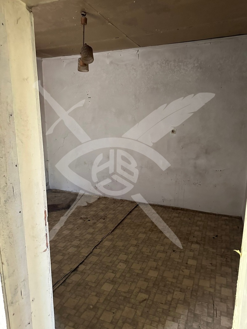 Till salu  Hus region Burgas , Aitos , 300 kvm | 93926699 - bild [3]