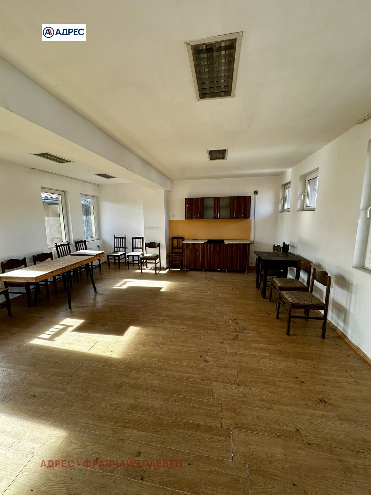Продава ХОТЕЛ, с. Орешак, област Ловеч, снимка 14 - Хотели - 55448980