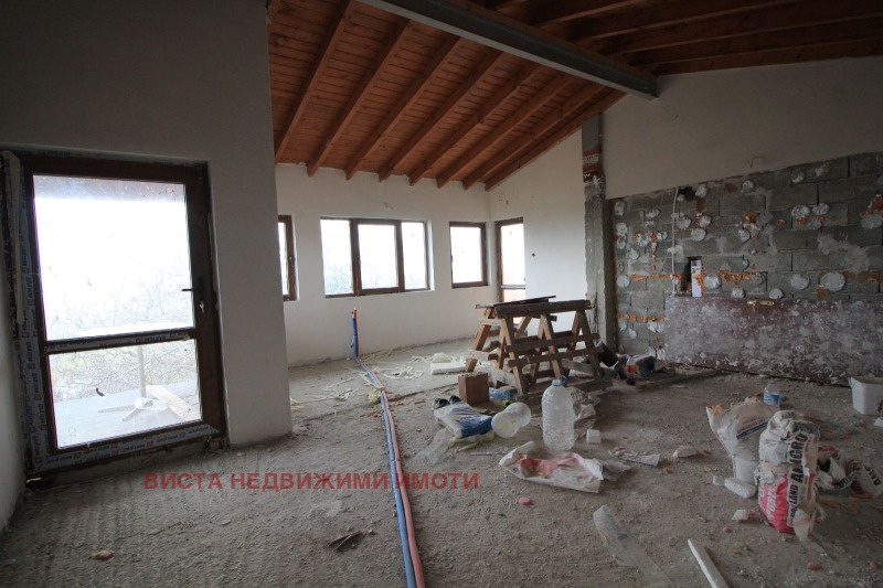 Продава ВИЛА в град Сливен, в.з. Сливен - 240 кв.м / 230 000 € » 449 840.90 лв., ВИСТА НЕДВИЖИМИ ИМОТИ