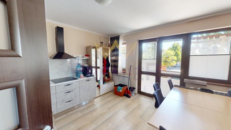 Продава КЪЩА, с. Кошарица, област Бургас, снимка 3 - Къщи - 52040208