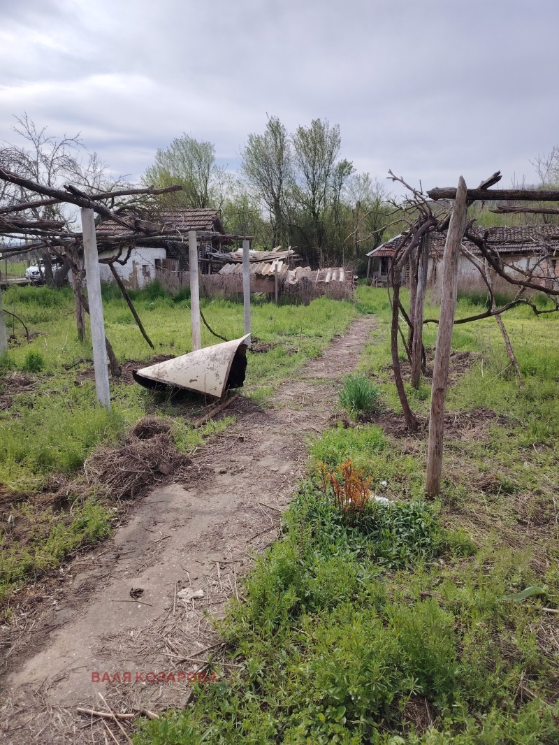 Продава КЪЩА, с. Байкал, област Плевен, снимка 4 - Къщи - 52388380