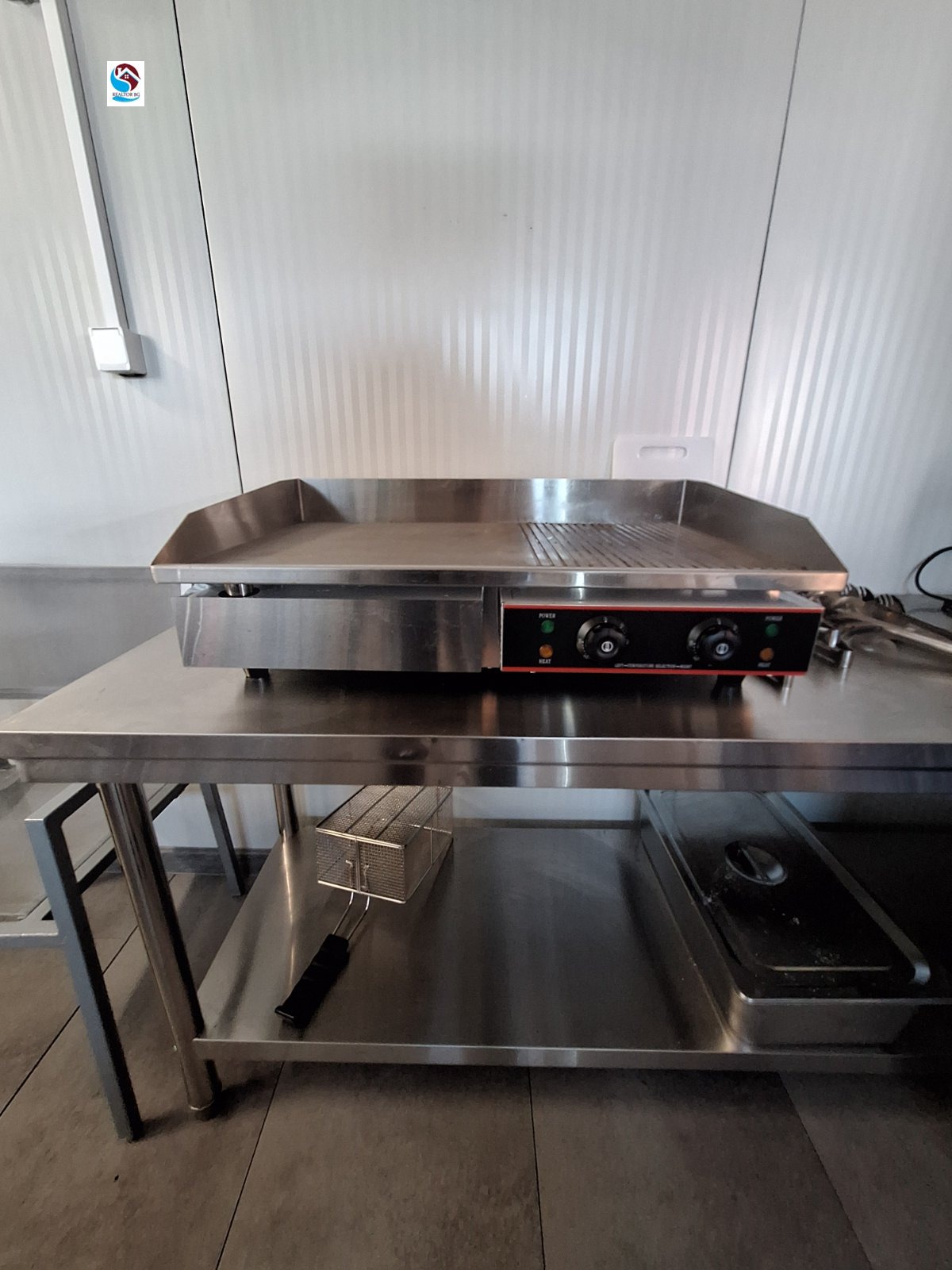 Продава ЗАВЕДЕНИЕ, гр. Варна, Център, снимка 4 - Заведения - 55712400