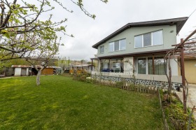 Hus m-t Dolna Traka, Varna