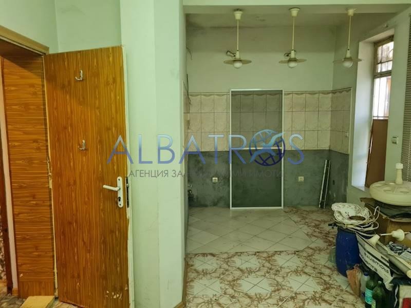 Продава 2-СТАЕН, град Варна, Колхозен пазар • 90000 € / 176024.70 лв. • 60864123 1
