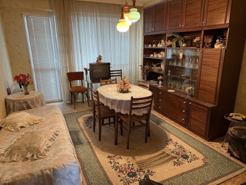 Продается  2 спальни Пловдив , Изгрев , 88 кв.м | 73790766 - изображение [2]