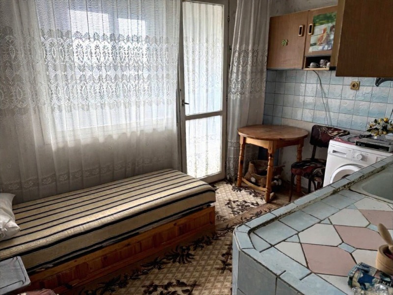 Продается  2 спальни Пловдив , Изгрев , 88 кв.м | 73790766 - изображение [3]