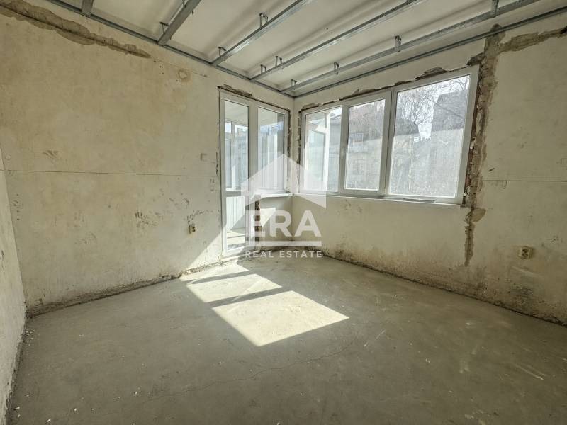 Продава 4-СТАЕН, гр. Варна, Център, снимка 3 - Апартаменти - 54362941