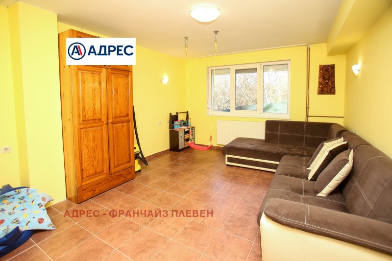 Продава КЪЩА, с. Хлевене, област Ловеч, снимка 12 - Къщи - 53423520