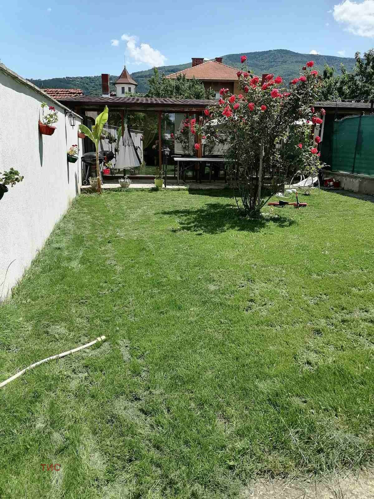 Продава КЪЩА, гр. Кюстендил, Върташево, снимка 2 - Къщи - 50706968
