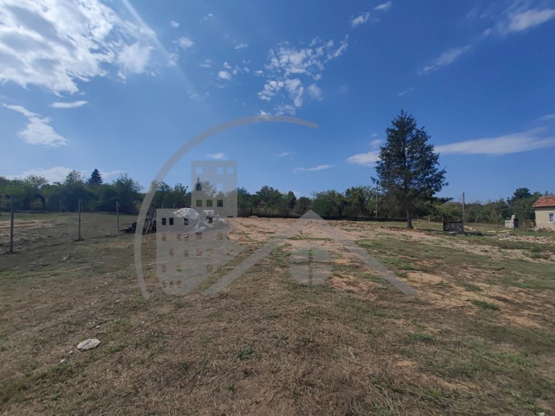 Продава ПАРЦЕЛ в град Варна, м-т Боровец - север - 710 кв.м / 59 000 € » 115 393.97 лв., СМЕНИ АДРЕСА ЕООД