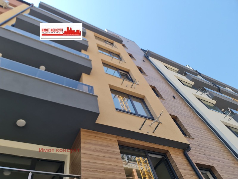Продава  2-стаен град Пловдив , Кючук Париж , 70 кв.м | 73047189