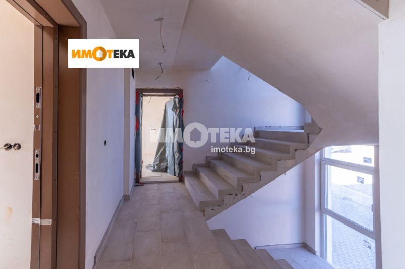 Til salgs  Hus Varna , m-t Dolna Traka , 512 kvm | 73900256 - bilde [3]