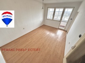 Studio Zdravec Iztok, Ruse 1