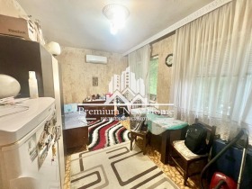 Продава 3-стаен град Пловдив Южен - [1] 