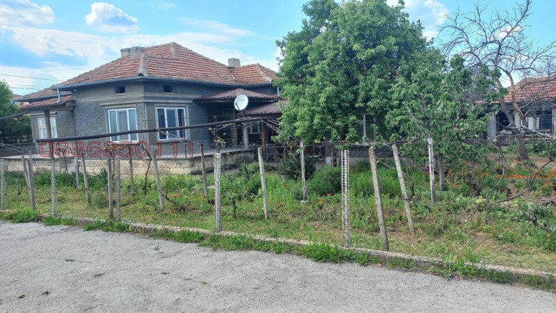 Продава КЪЩА, гр. Исперих, област Разград, снимка 3 - Къщи - 53500028