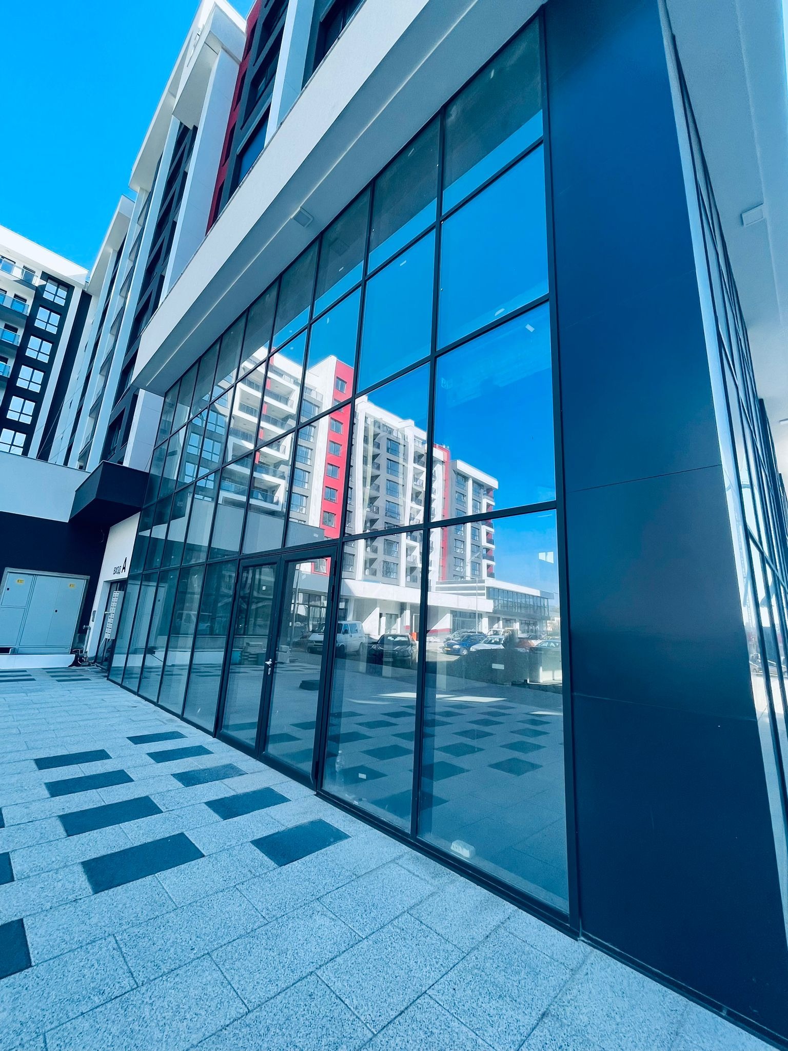 Продава МАГАЗИН, гр. София, Център, снимка 4 - Магазини - 53991393