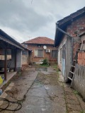 Продава КЪЩА, гр. Левски, област Плевен, снимка 2
