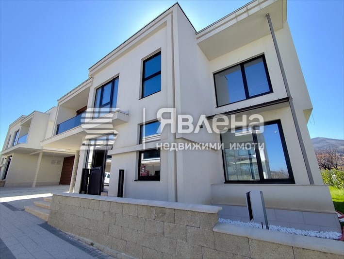 En venta  Casa región Plovdiv , Markovo , 325 metros cuadrados | 98522067 - imagen [3]